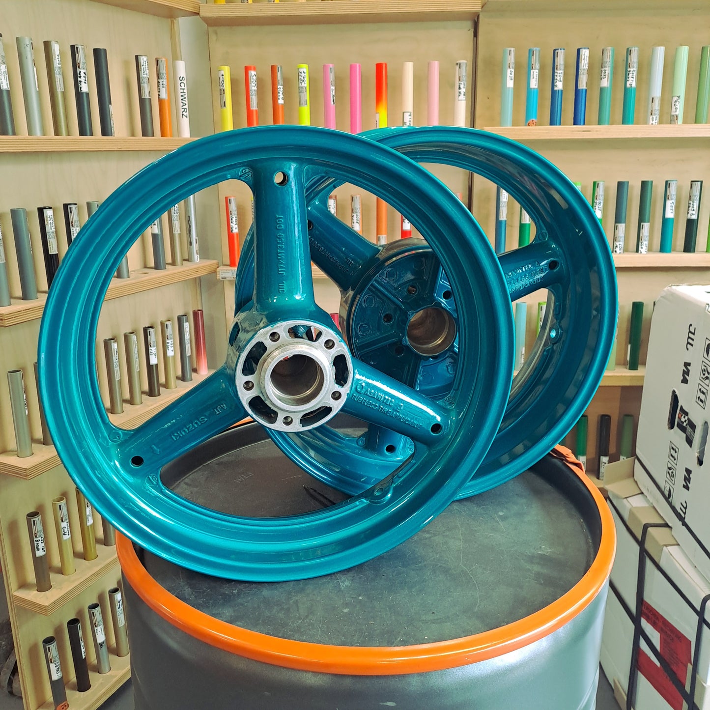 Set of motorcycle rims powder coating, 2 pieces
