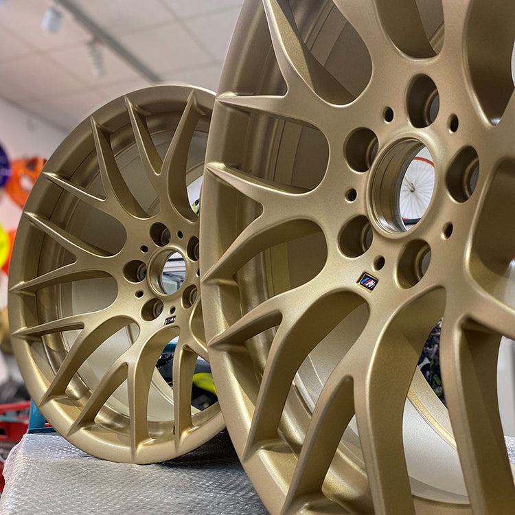 Auto Felgen 18 Zoll Pulverbeschichtung in RAL matt Gold
